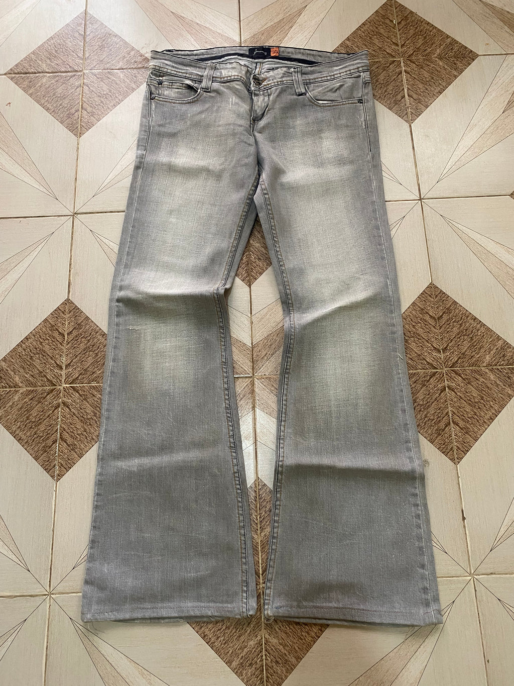 TRADITION WAIST 32" HIP 39" LENGTH 39"