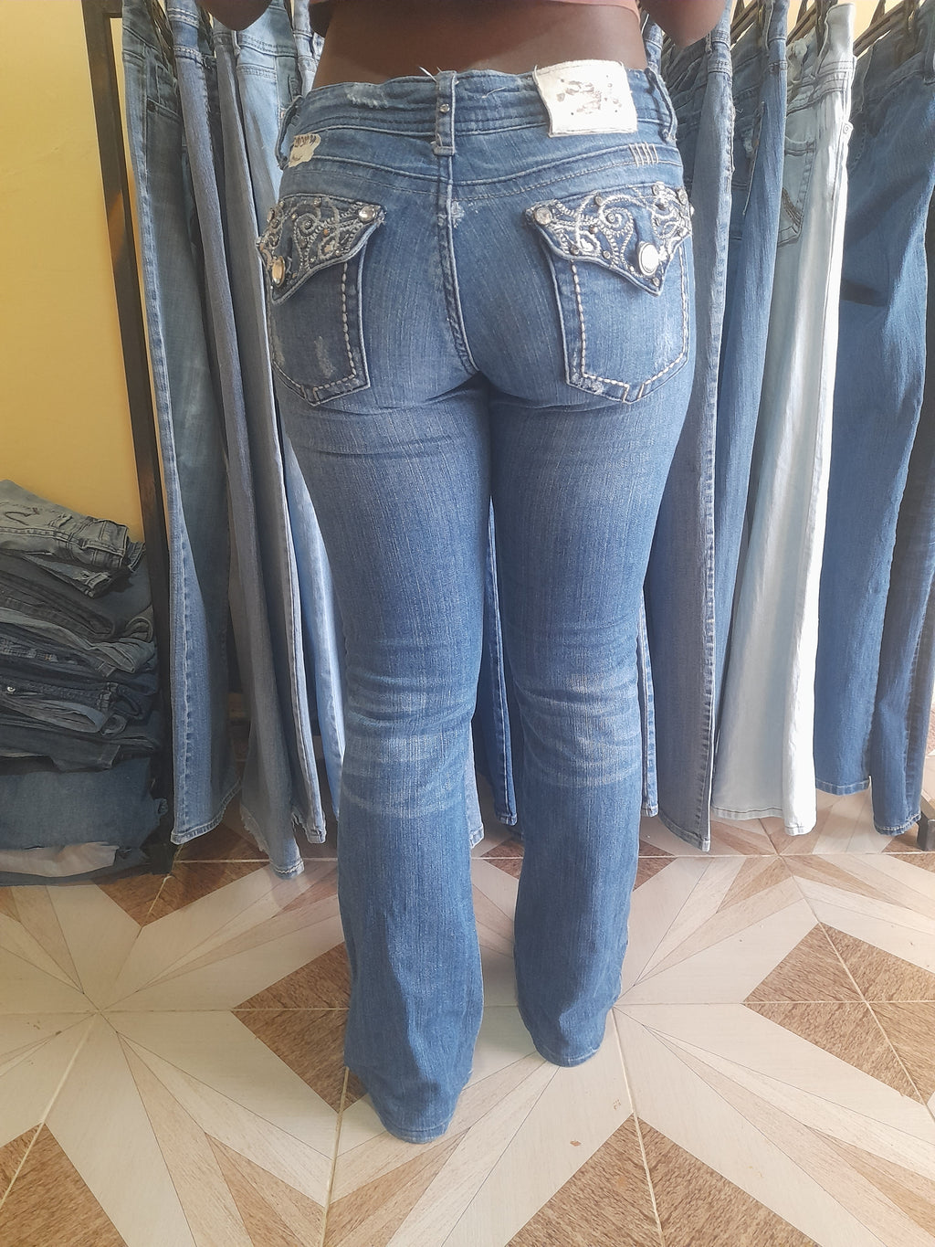 GRACE JEANS Waist 28" Hip 38" Length 39"