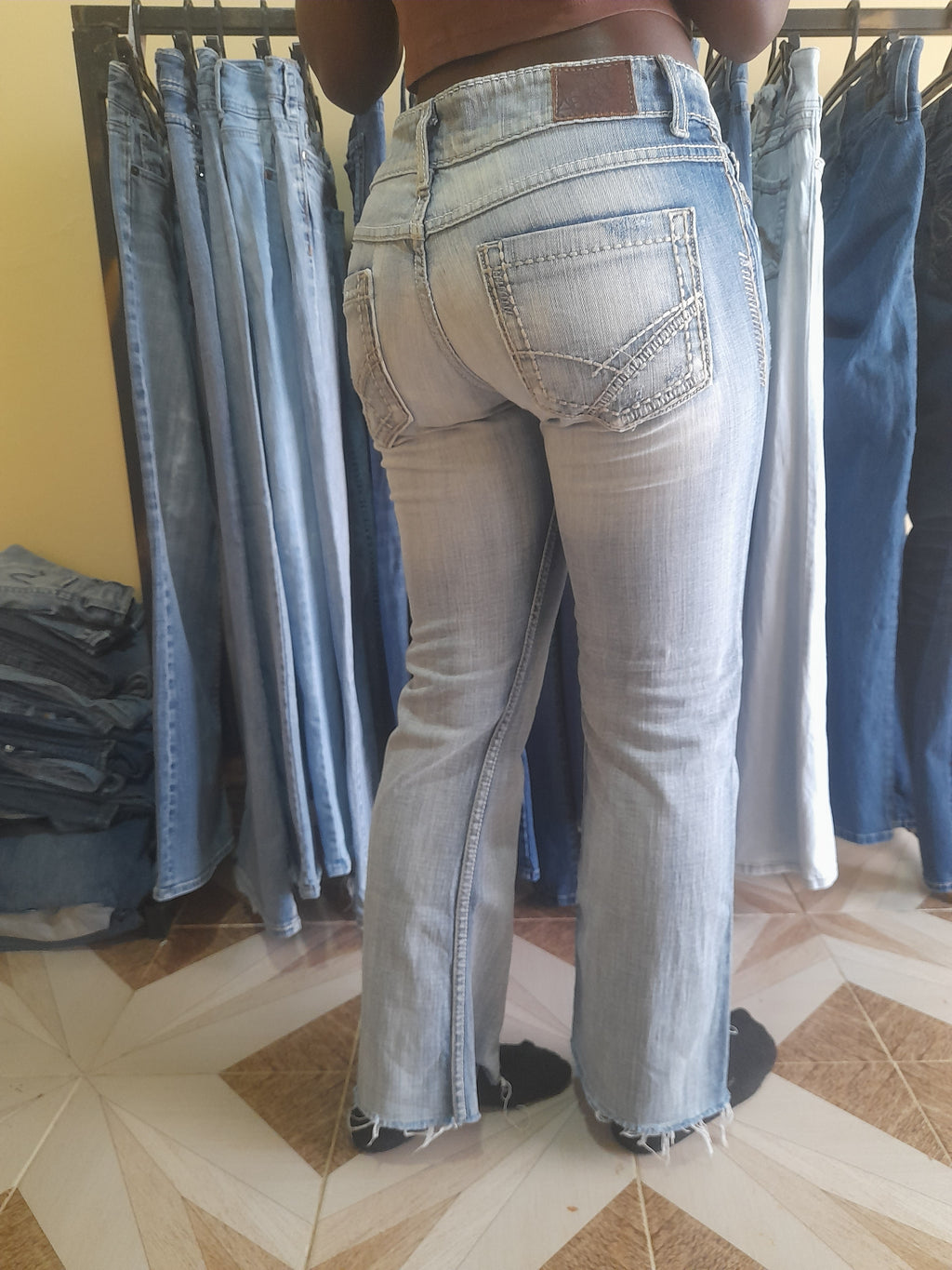 BKE JEANS Waist  28" Hip 40" Length 38"