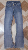 WALLFLOWER JEANS Waist 24" Hip 32" Length 40"