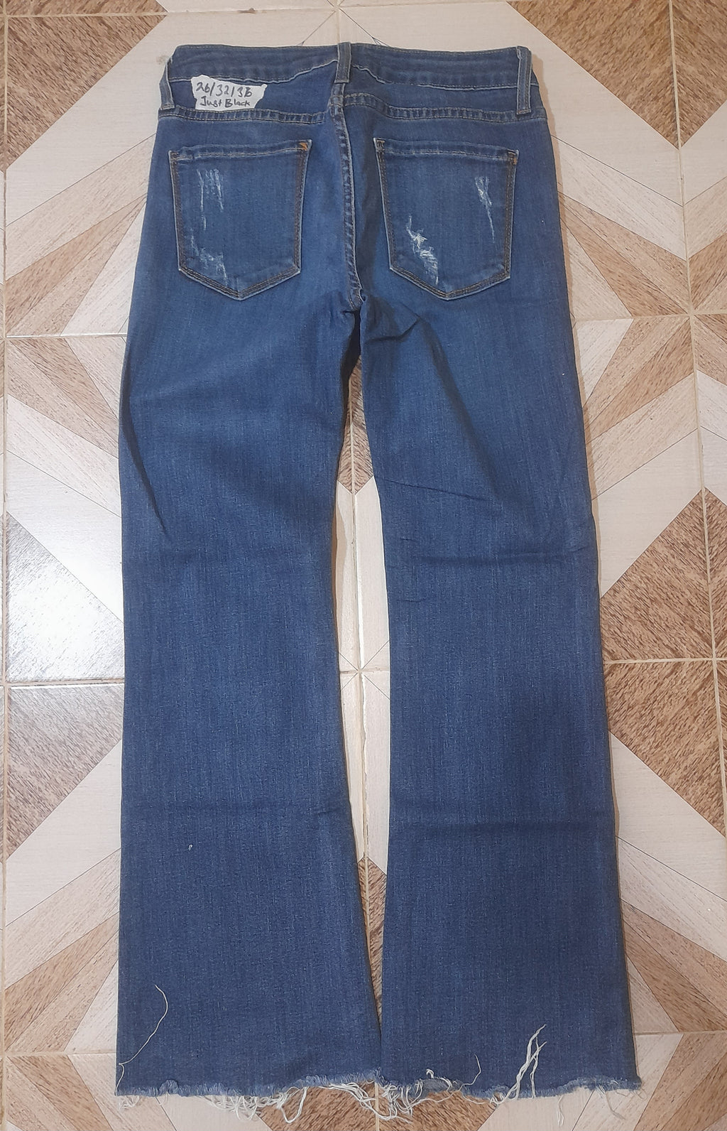JUST BLACK JEANS Waist 26" Hip 32" Length 38"