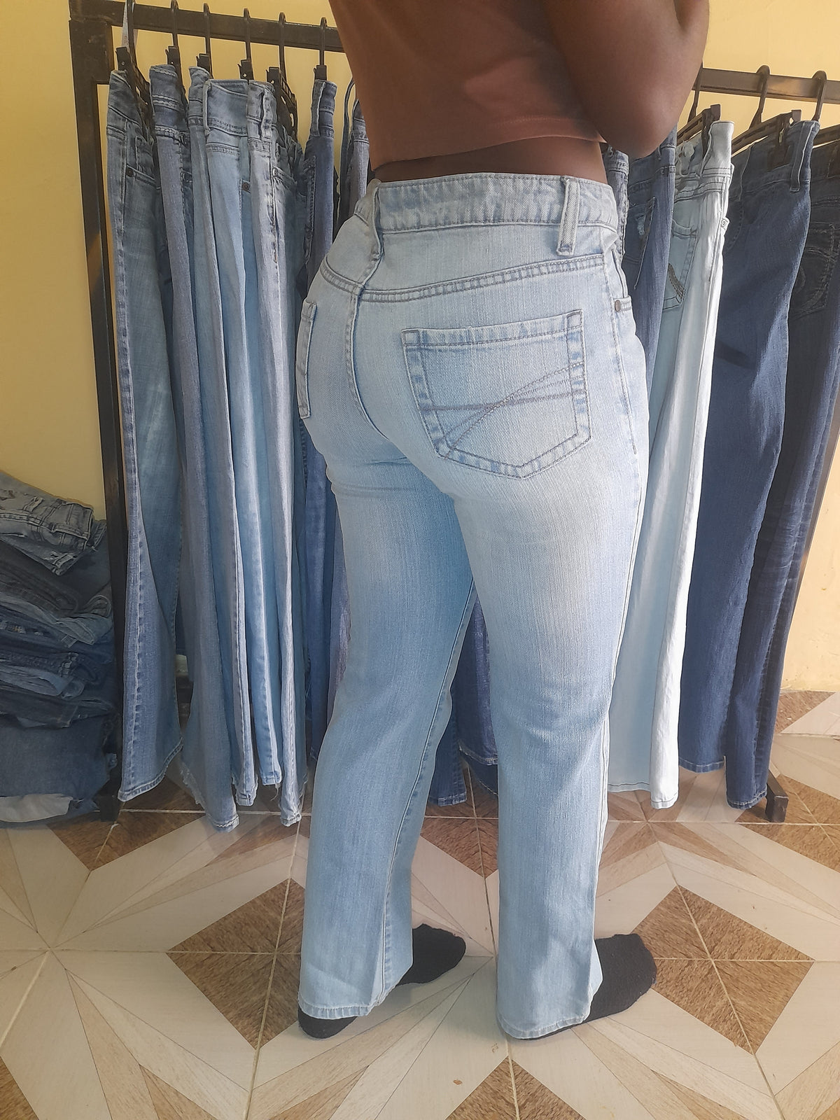 FADED GLORY JEANS Waist 27" Hip 38" Length 39"