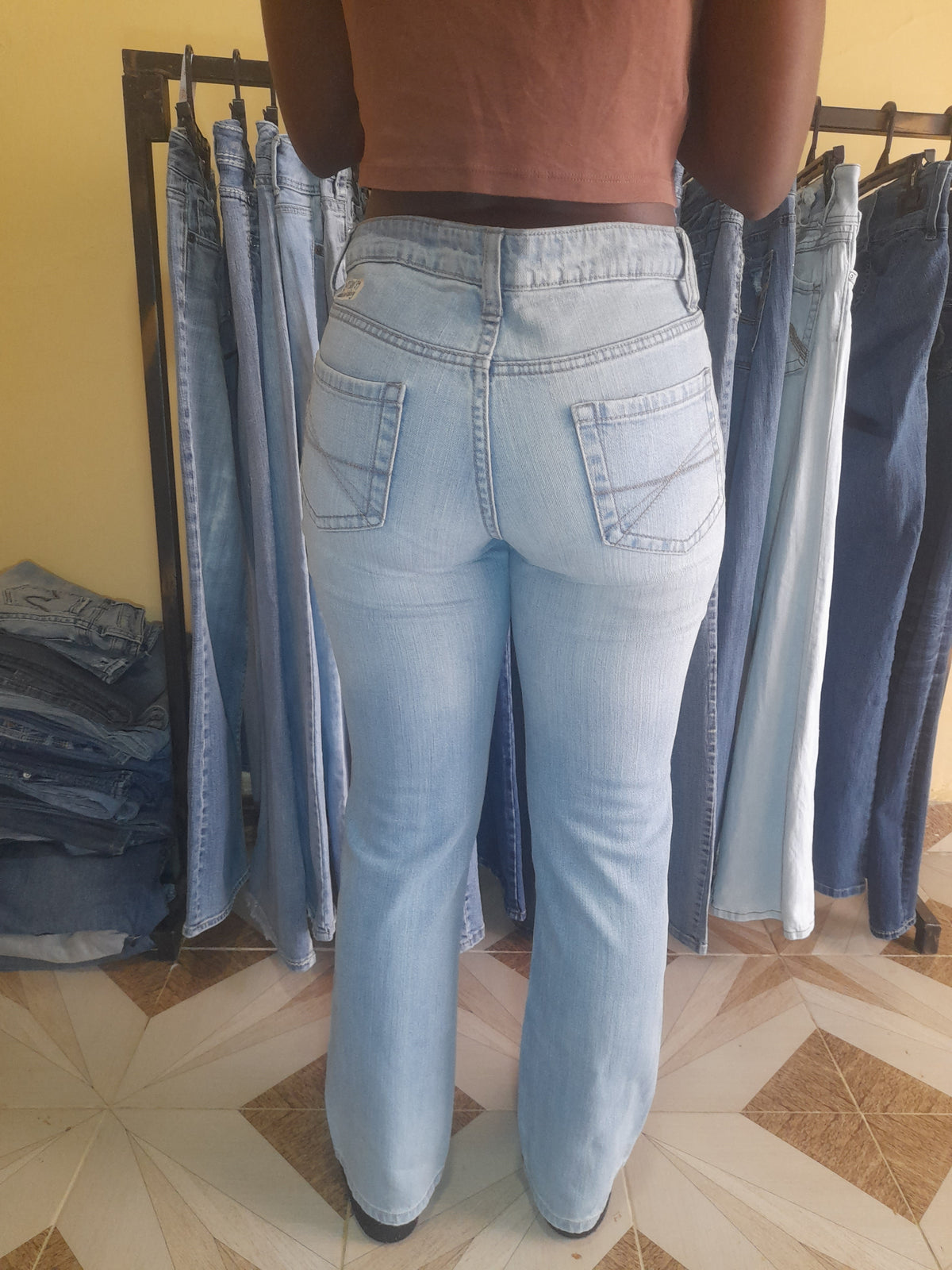 FADED GLORY JEANS Waist 27" Hip 38" Length 39"