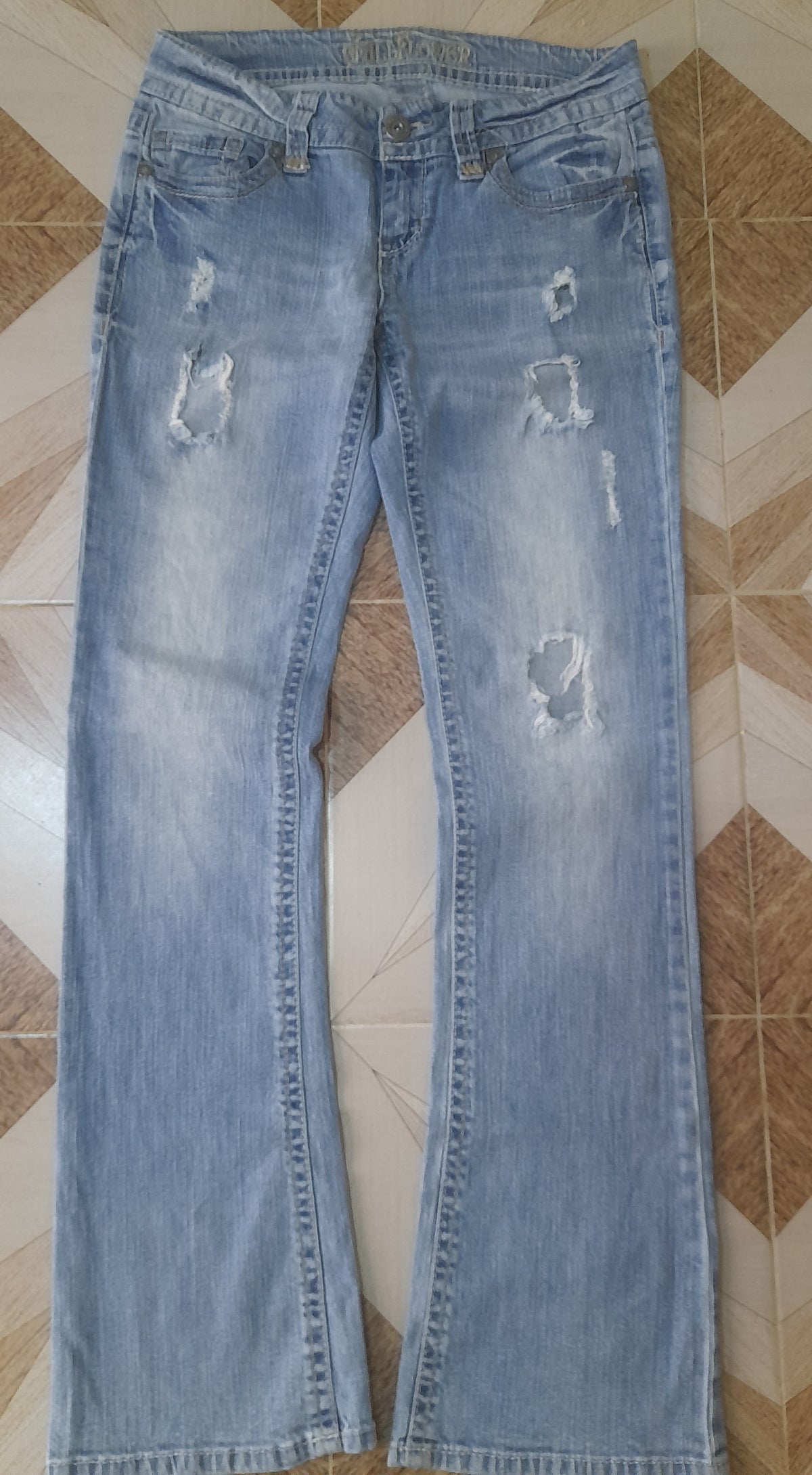 WALLFLOWER JEANS Waist 28" Hip 38" Length 41"