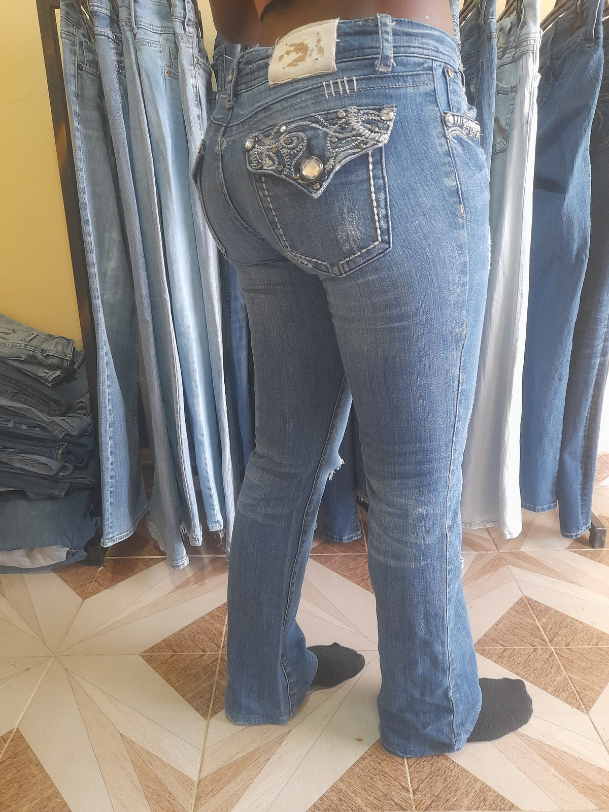 GRACE JEANS Waist 28" Hip 38" Length 39"