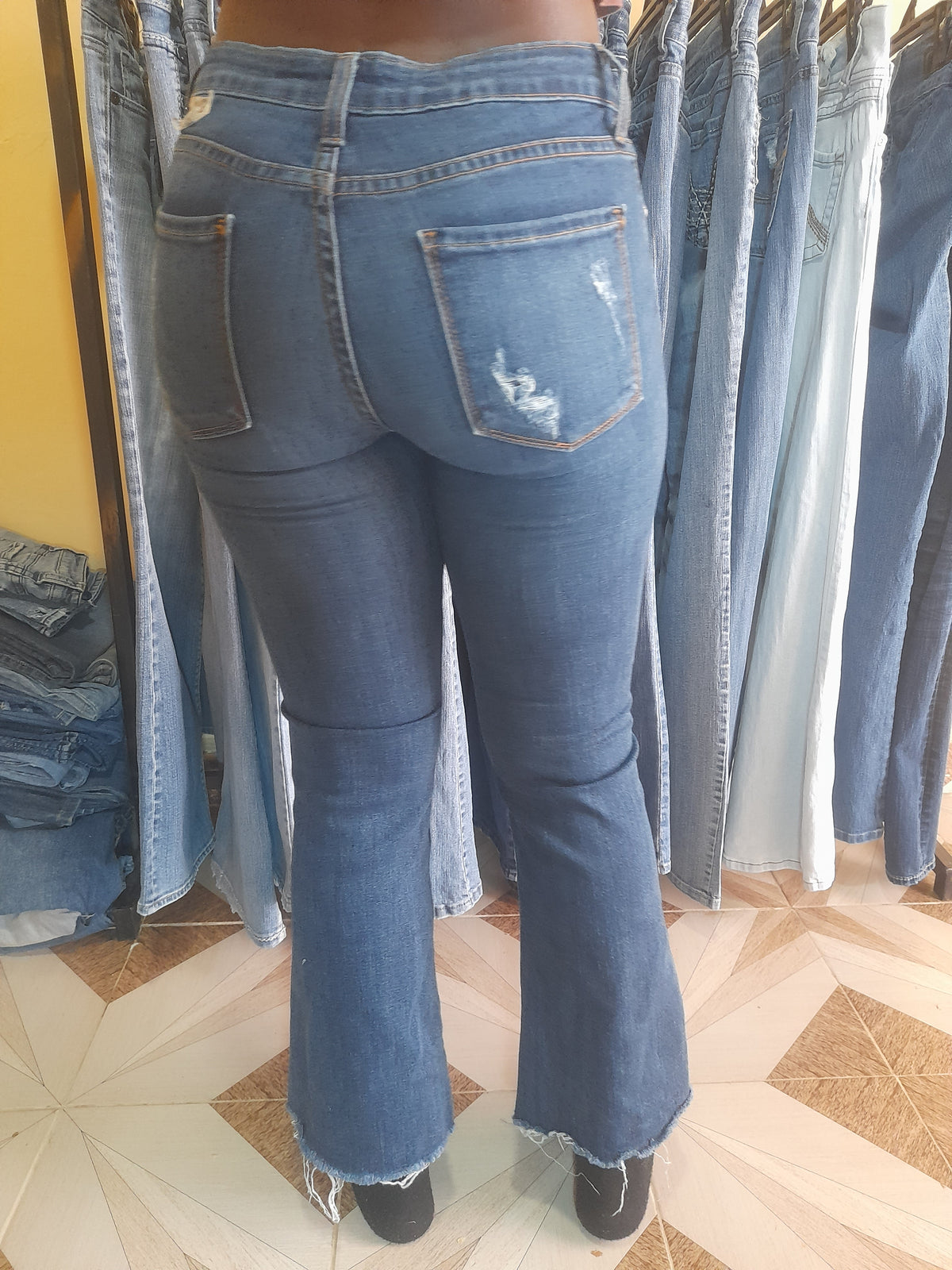 JUST BLACK JEANS Waist 26" Hip 32" Length 38"