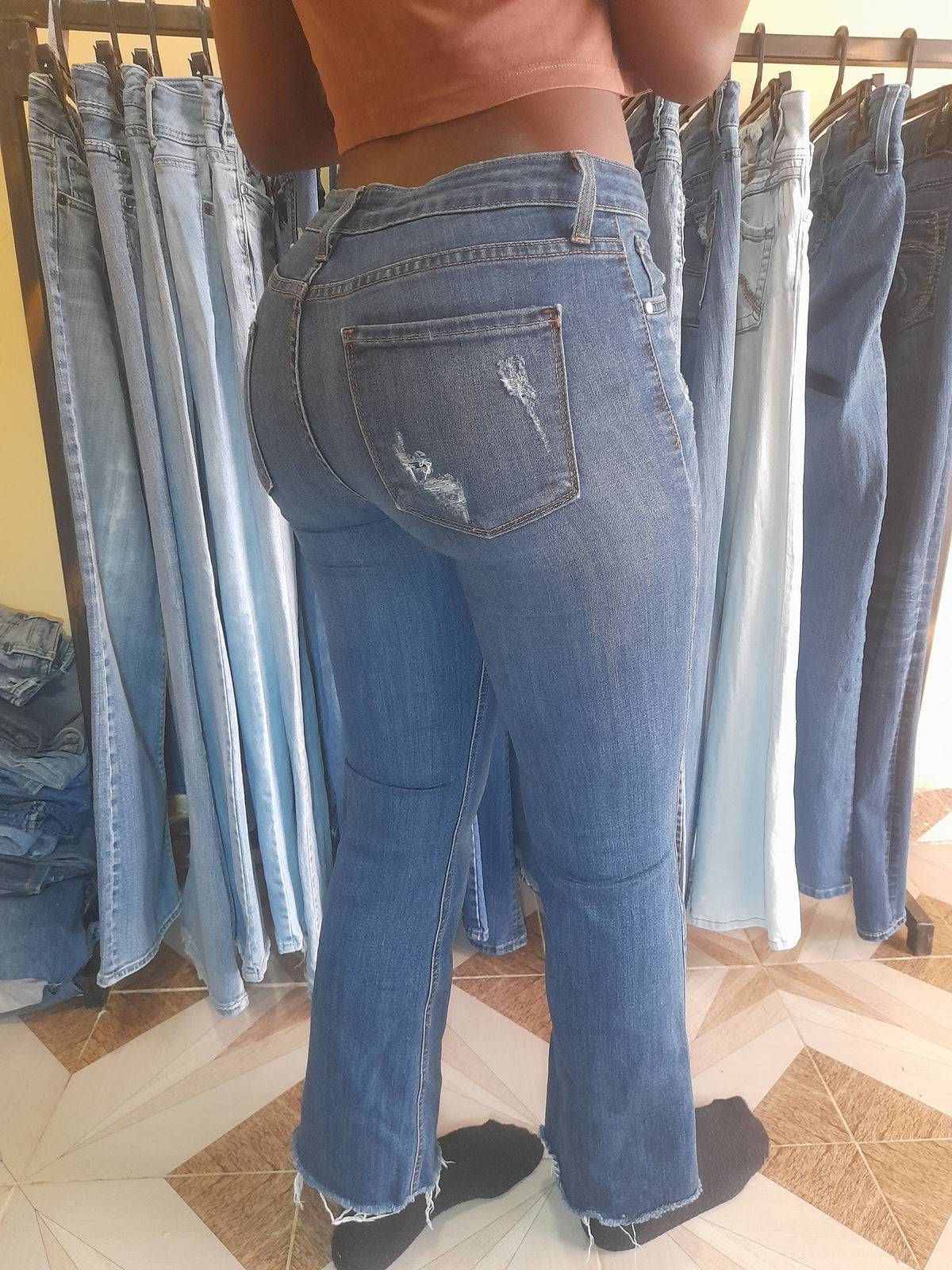 JUST BLACK JEANS Waist 26" Hip 32" Length 38"