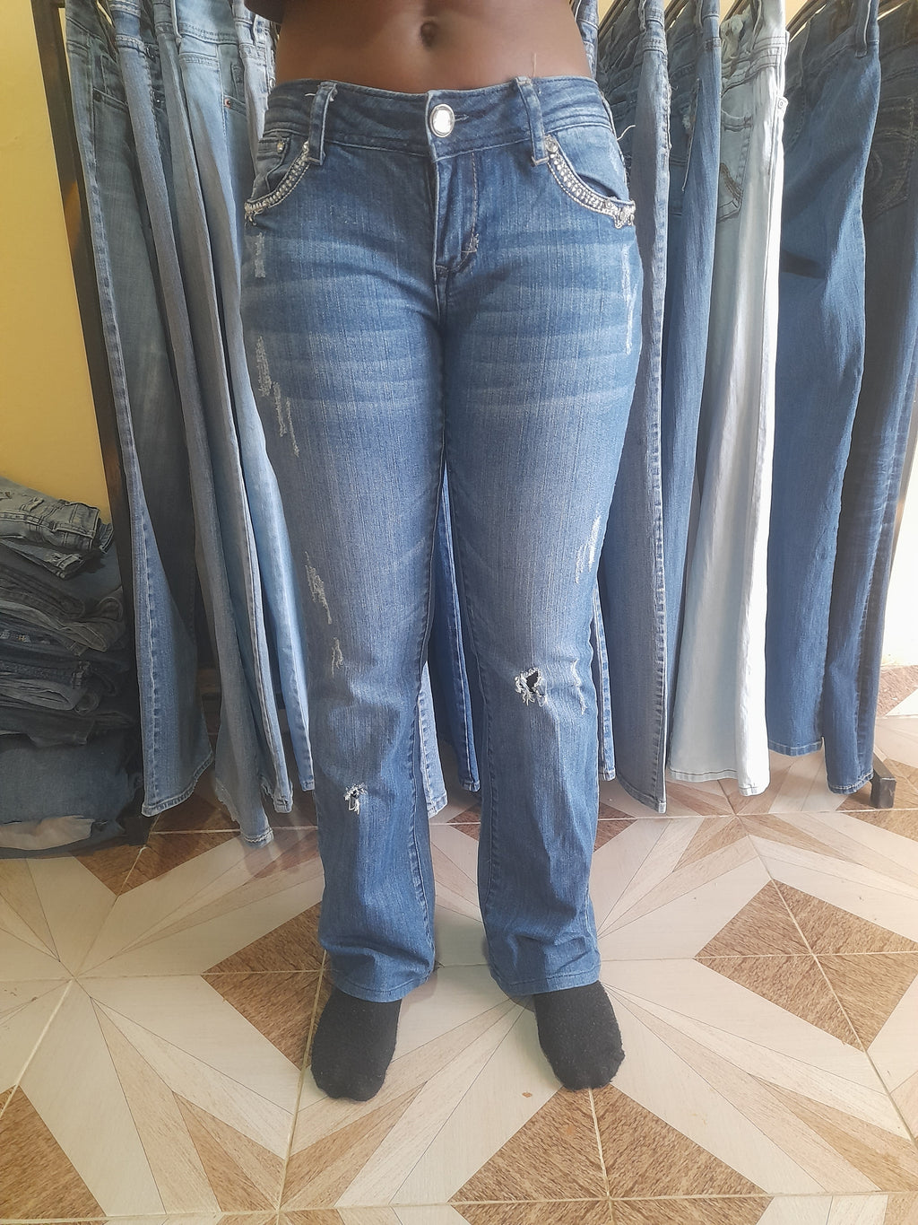 GRACE JEANS Waist 28" Hip 38" Length 39"
