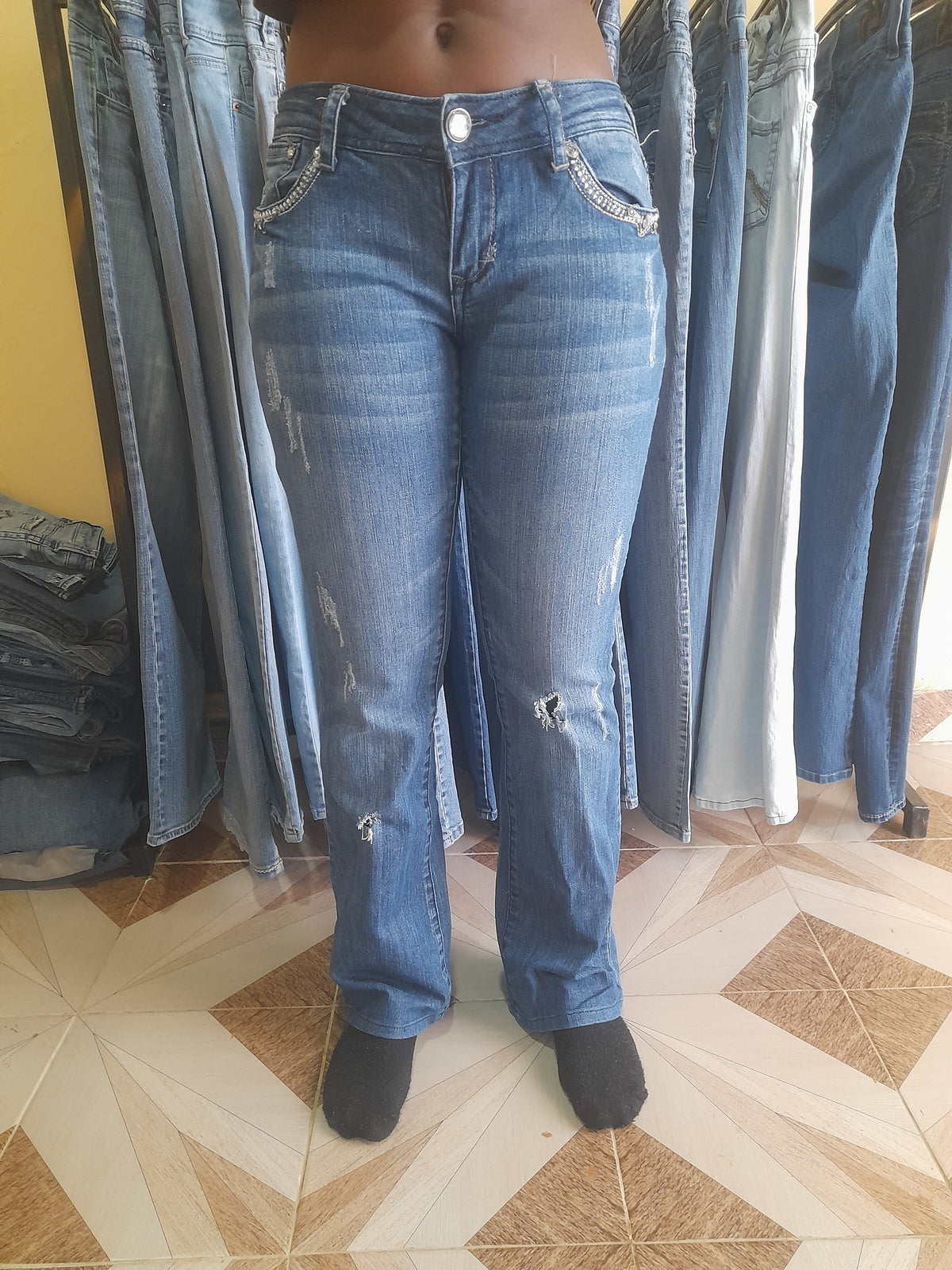 GRACE JEANS Waist 28" Hip 38" Length 39"