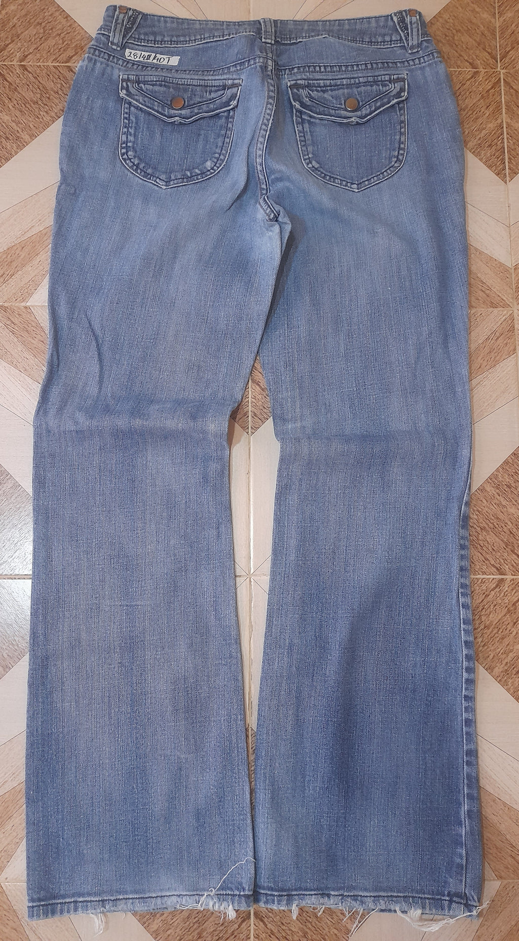 SIMPLY VERA JEANS Waist 28" Hip 42" Length 40"