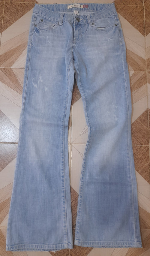 AEROPOSTALE JEANS Waist 26" Hip 36" Length 38"