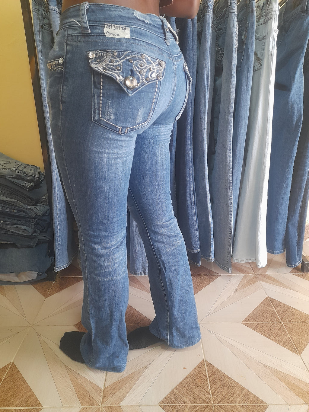 GRACE JEANS Waist 28" Hip 38" Length 39"