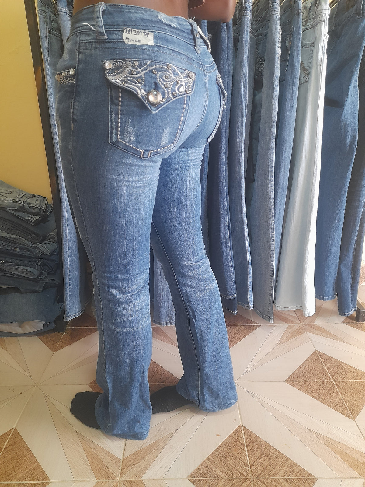 GRACE JEANS Waist 28" Hip 38" Length 39"