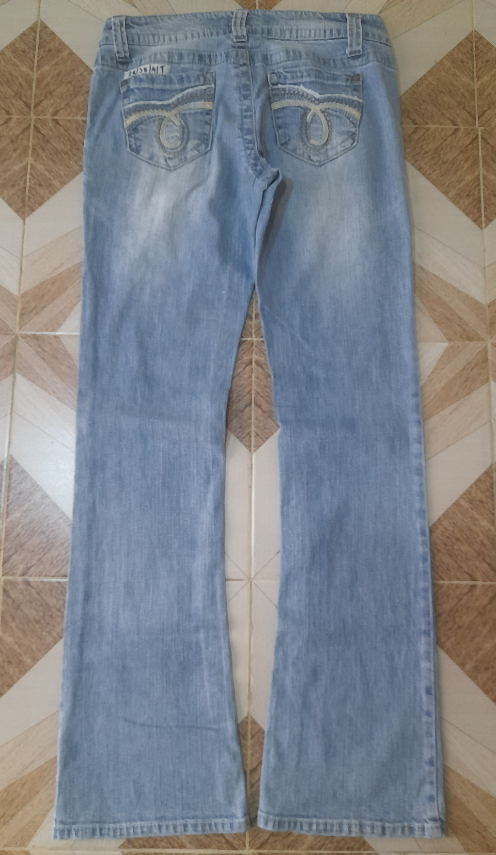 WALLFLOWER JEANS Waist 28" Hip 38" Length 41"