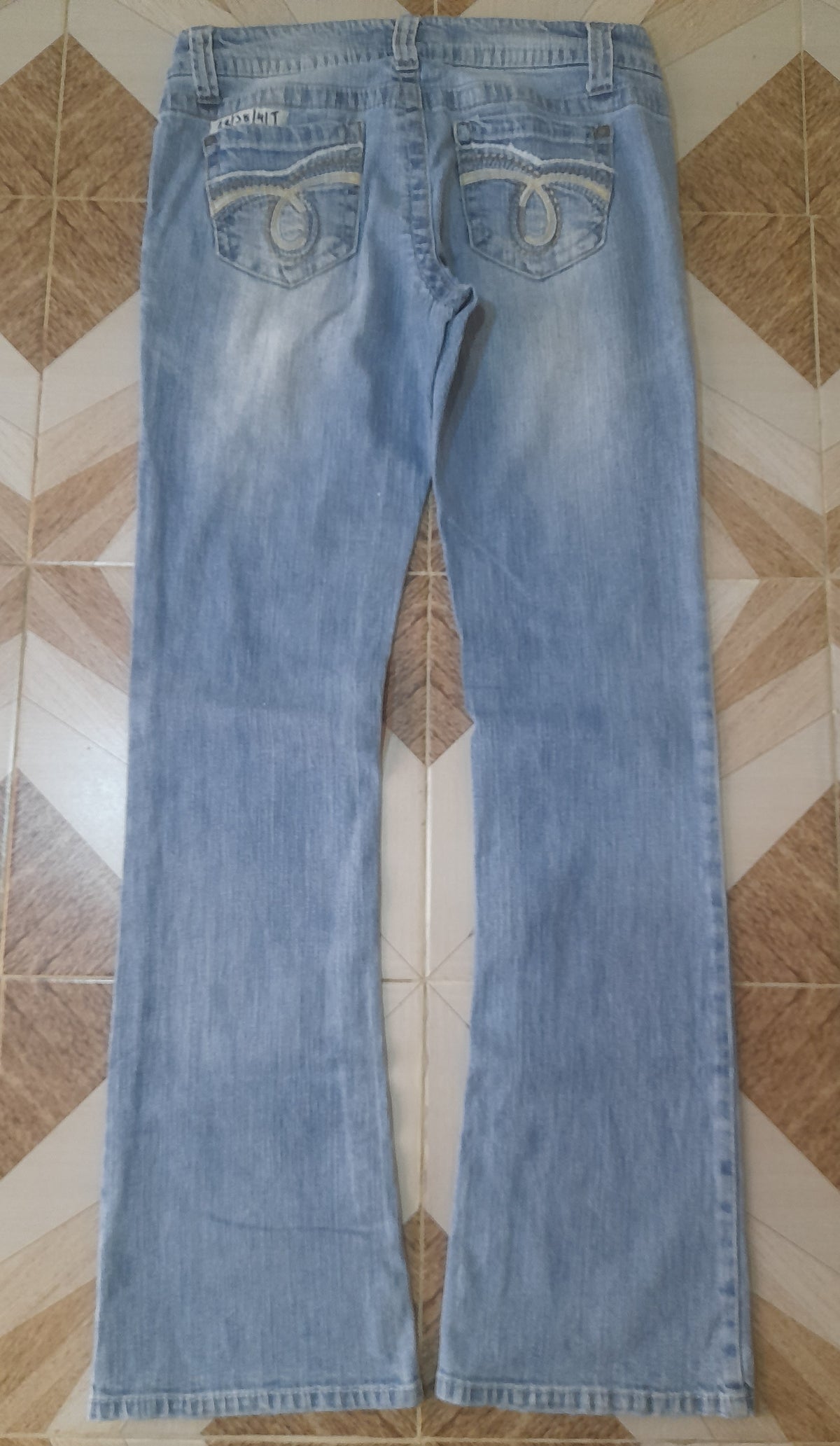 WALLFLOWER JEANS Waist 28" Hip 38" Length 41"