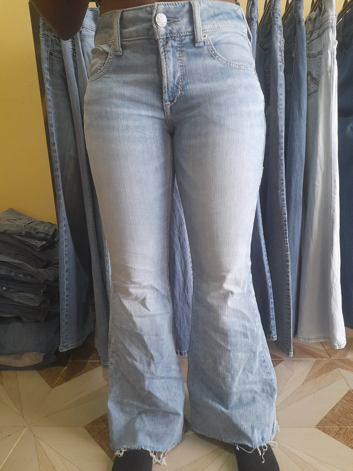 BKE JEANS Waist  28" Hip 40" Length 38"