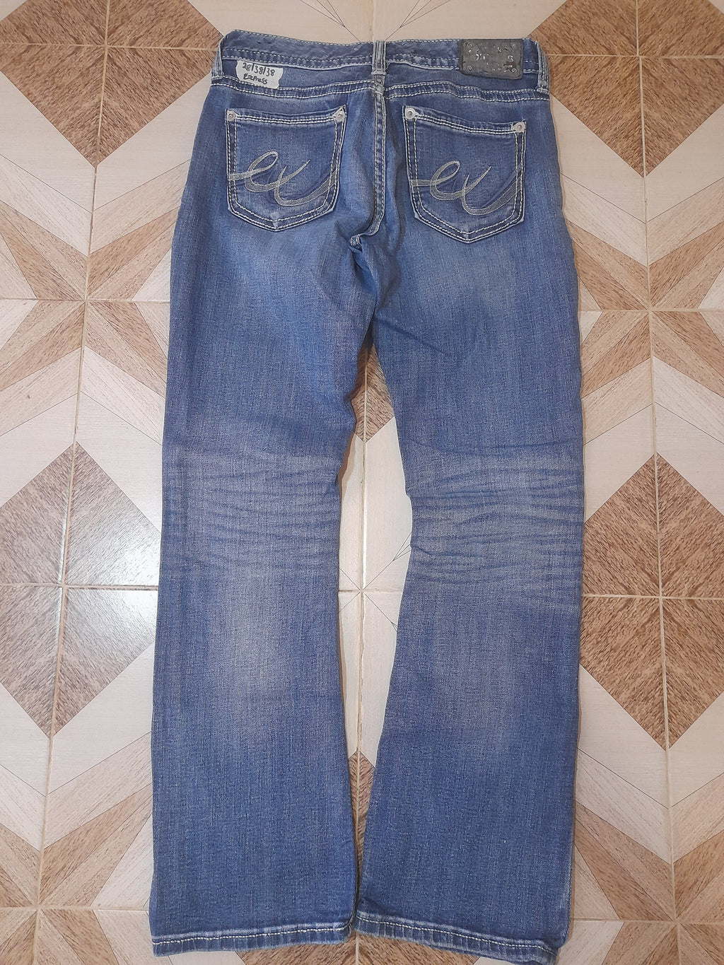 EXPRESS JEANS Waist 28" Hip 38" Length 38"